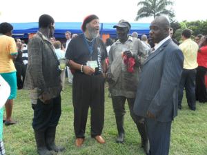 318306_2438241393405_686188200_n