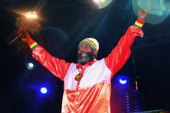 capleton-live-garance-2014-02