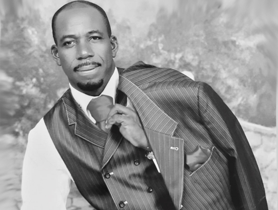 000 Derrick Scott today